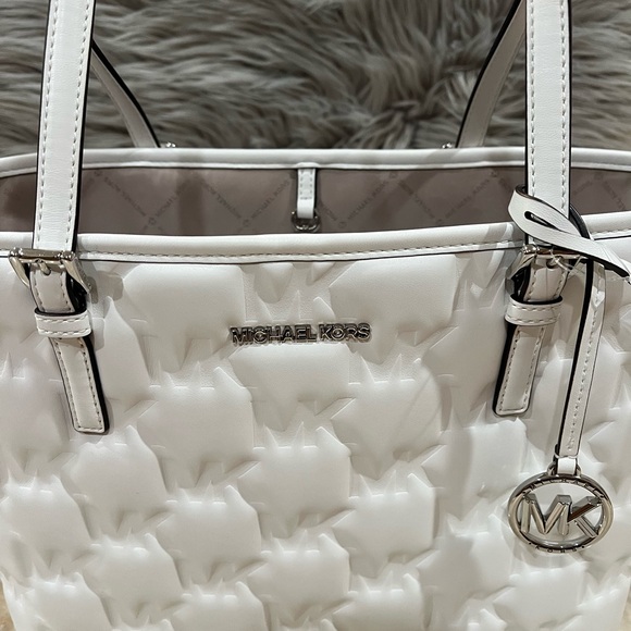 MICHAEL Michael Kors $378 JET SET MD OPTIC WHITE CARRYALL BAG HANDBAG PURSE. NWT - Picture 2 of 14